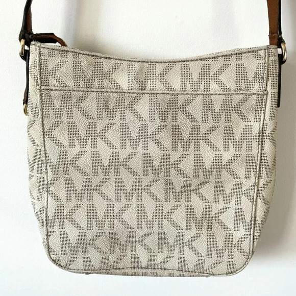 Michael Kors Hamilton Monogram Crossbody Messenger  Purse Bag Vanilla - Picture 6 of 8